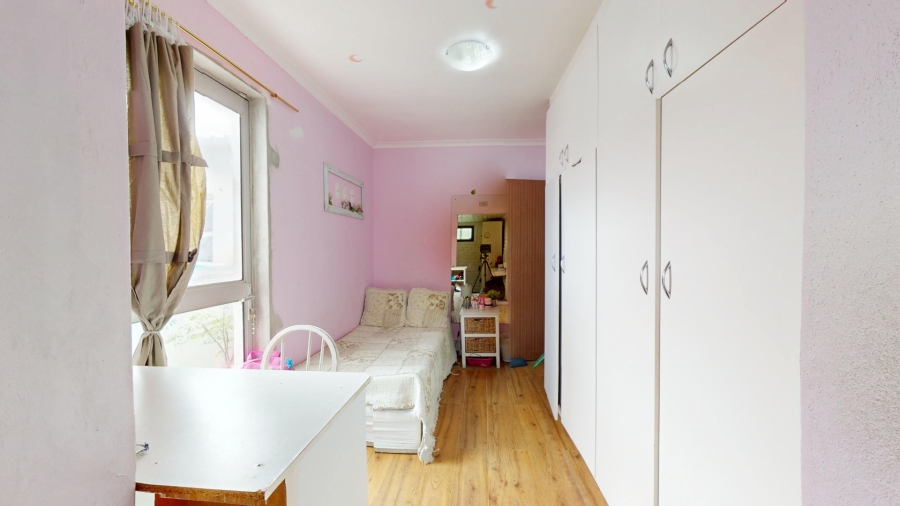 5 Bedroom Property for Sale in Colorado Park Western Cape